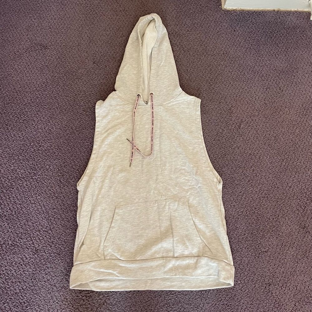 Forever 21 muscle hoodie